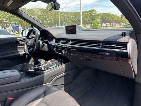 Used 2017 Audi Q7 3.0T Premium Plus AWD/4WD image 17