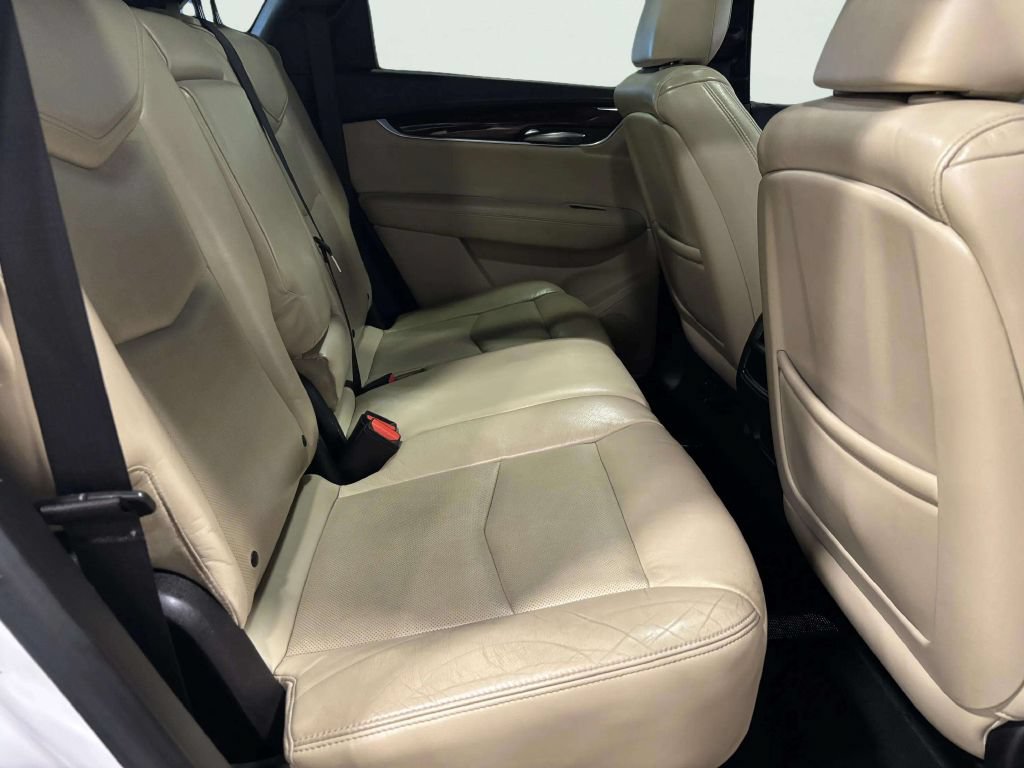 Used 2017 Cadillac XT5 Premium Luxury w/ LPO, Wheel Lock Package AWD/4WD image 22