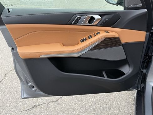 New 2026 BMW X5 xDrive40i w/ Premium Package image 18