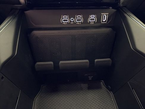 Used 2025 RAM 1500 Laramie image 15