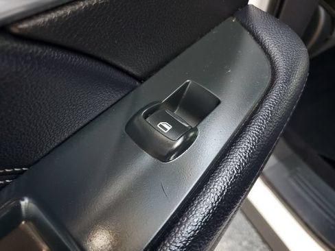Used 2018 Ford Explorer Limited w/ Equipment Group 301A FWD image 16