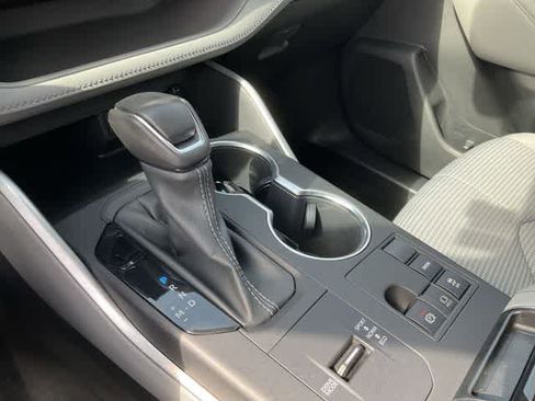 Used 2023 Toyota Highlander LE FWD image 24