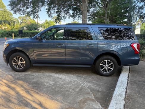 Used 2019 Ford Expedition Max XLT AWD/4WD image 5