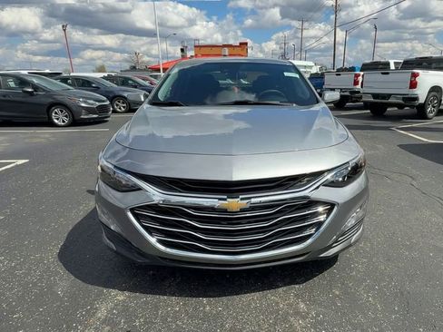 Used 2024 Chevrolet Malibu LT FWD image 3