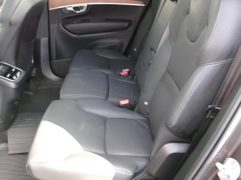 Used 2024 Volvo XC90 B6 Plus w/ Protection Package Premier image 10