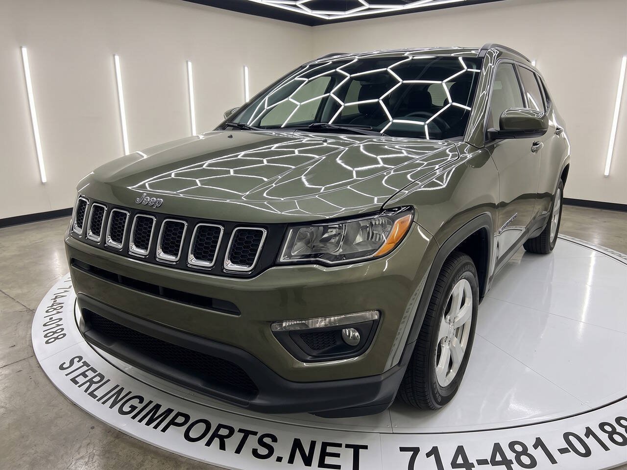 Used 2019 Jeep Compass Latitude AWD/4WD image 1