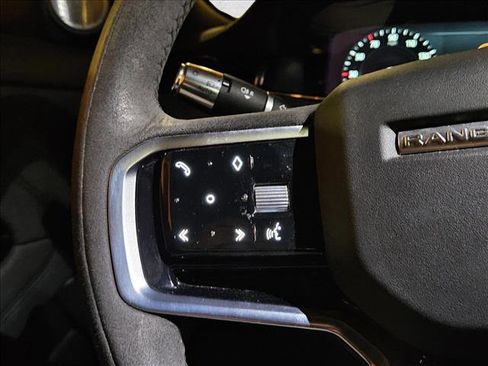 Used 2022 Land Rover Range Rover Evoque R-Dynamic SE image 11