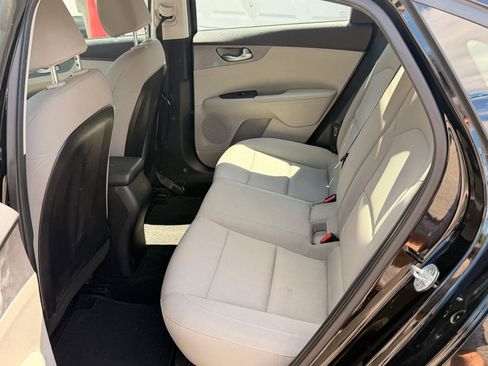 Used 2019 Kia Forte LXS FWD image 19
