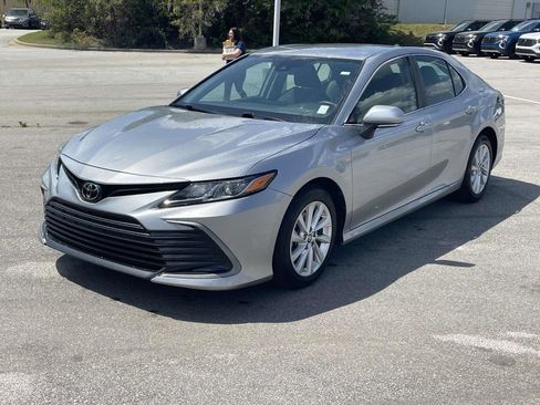 Used 2024 Toyota Camry LE FWD image 3