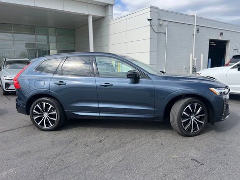 Used 2024 Volvo XC60 B5 Plus w/ Protection Package Premier image 2