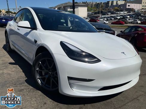 Used 2023 Tesla Model 3 Standard Range image 1