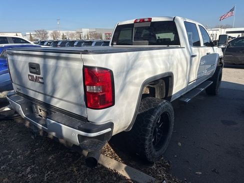 Used 2015 GMC Sierra 2500 SLT w/ Duramax Plus Package image 6
