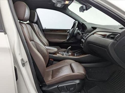 Used 2017 BMW X4 xDrive28i image 19