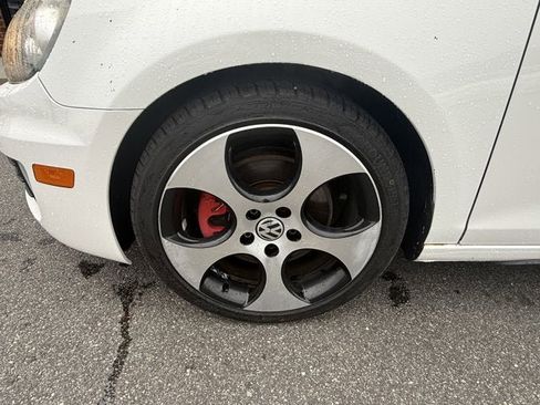 Used 2012 Volkswagen GTI 2-Door FWD image 11