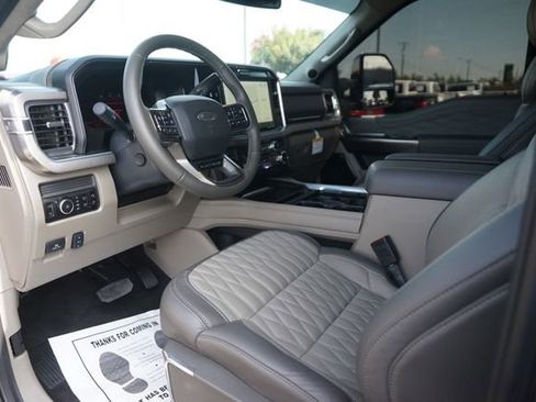 Used 2026 Ford F250 Platinum w/ Platinum Plus Package AWD/4WD image 8