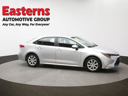 Used 2022 Toyota Corolla LE FWD image 47