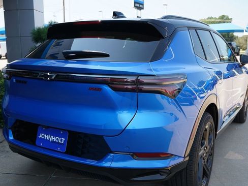 New 2025 Chevrolet Equinox EV RS image 9