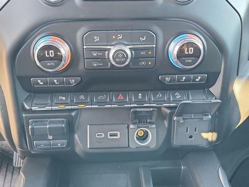 Used 2021 GMC Sierra 1500 AT4 image 36