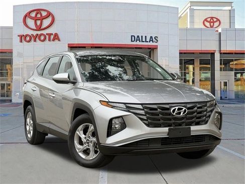 Used 2024 Hyundai Tucson SE image 1