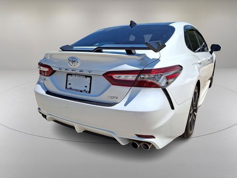Used 2019 Toyota Camry XSE FWD image 10