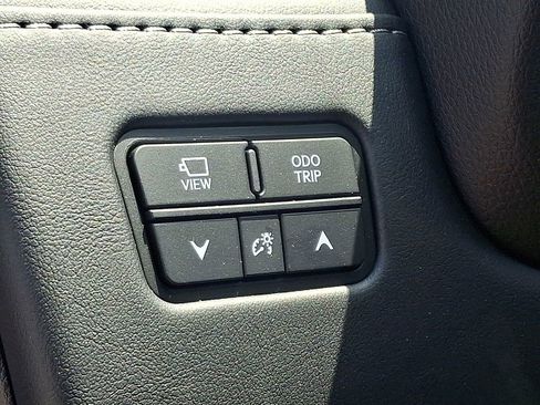 Used 2025 Lexus LX 600 4WD w/ Accessory Package (2T) image 27