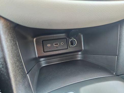 Used 2022 Chevrolet Equinox LT w/ LPO, Floor Liner Package AWD/4WD image 28