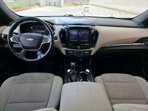 Used 2022 Chevrolet Traverse LT AWD/4WD image 14