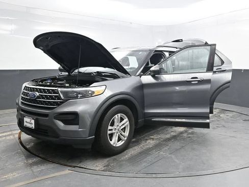 Used 2021 Ford Explorer XLT AWD/4WD image 56