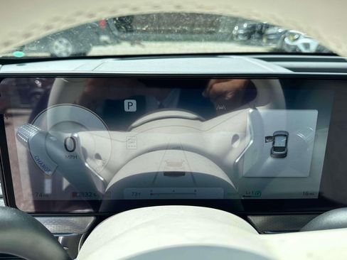 New 2024 Genesis GV60 Performance image 26