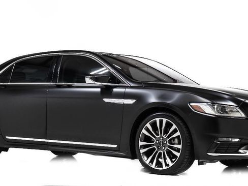 Used 2019 Lincoln Continental Reserve image 1