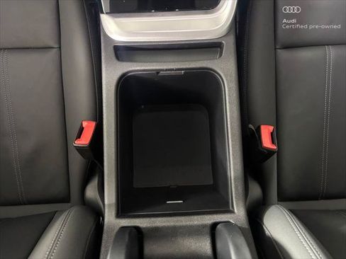 Used 2025 Audi Q5 Premium w/ Convenience Package AWD/4WD image 32