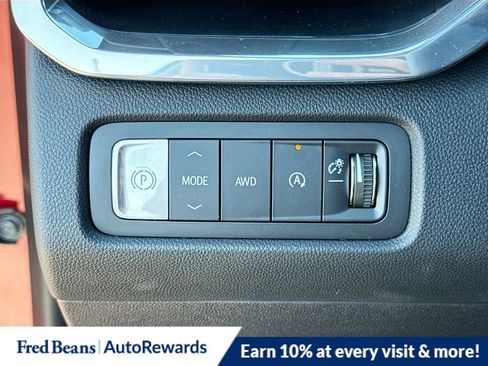 New 2026 GMC Acadia Elevation w/ Elevation Premium Package AWD/4WD image 14