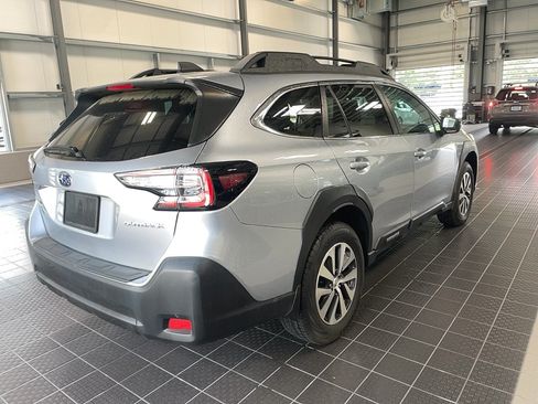 Used 2023 Subaru Outback Premium AWD/4WD image 15