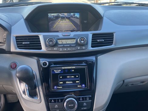 Used 2016 Honda Odyssey SE image 13