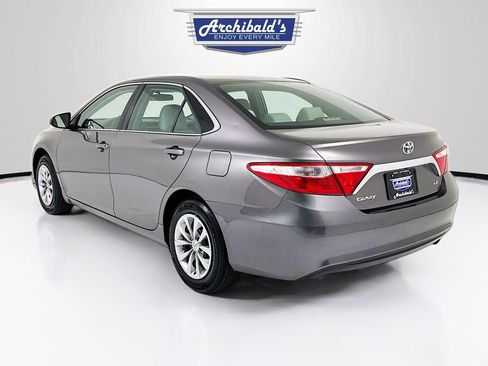 Used 2017 Toyota Camry LE image 6