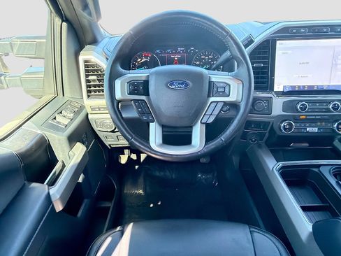 Used 2022 Ford F250 Lariat w/ Black Appearance Package image 16