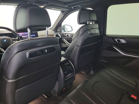 Used 2025 BMW X5 xDrive50e image 14