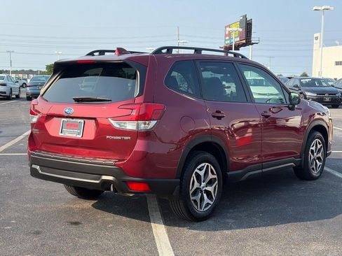 Used 2023 Subaru Forester Premium AWD/4WD image 5