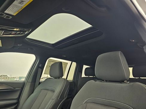 New 2025 Jeep Grand Cherokee Laredo X w/ Luxury Tech Group I image 27