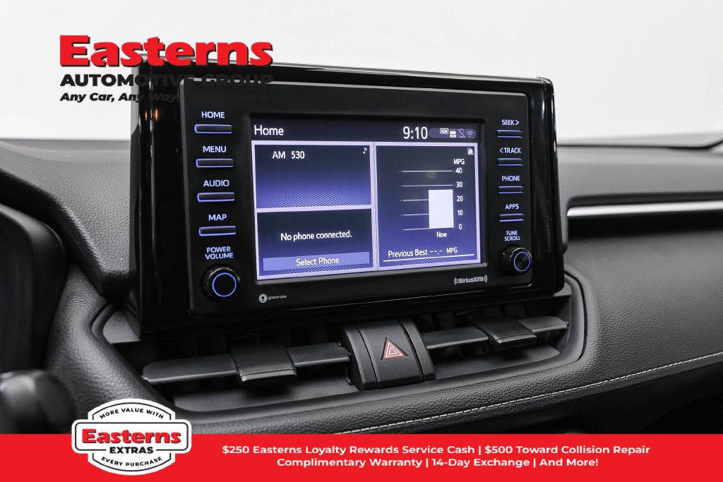 Used 2021 Toyota RAV4 LE AWD/4WD image 19