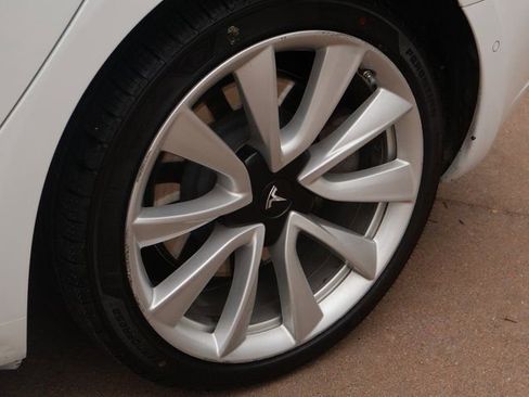 Used 2020 Tesla Model 3 Standard Range Plus RWD image 48