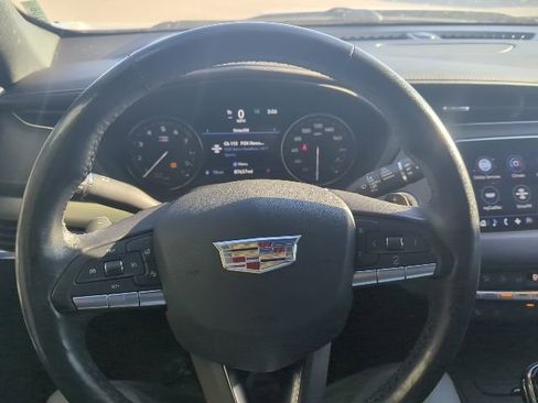 Used 2020 Cadillac XT4 Premium Luxury image 43