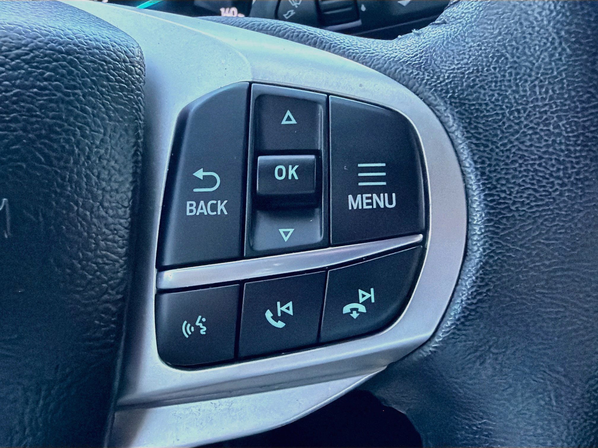 Used 2023 Ford Explorer XLT w/ Equipment Group 202A RWD image 37