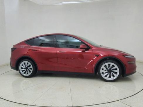Used 2026 Tesla Model Y AWD image 62