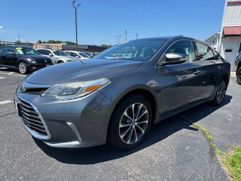 Used 2017 Toyota Avalon XLE Premium w/ All Weather Liner Package FWD image 14