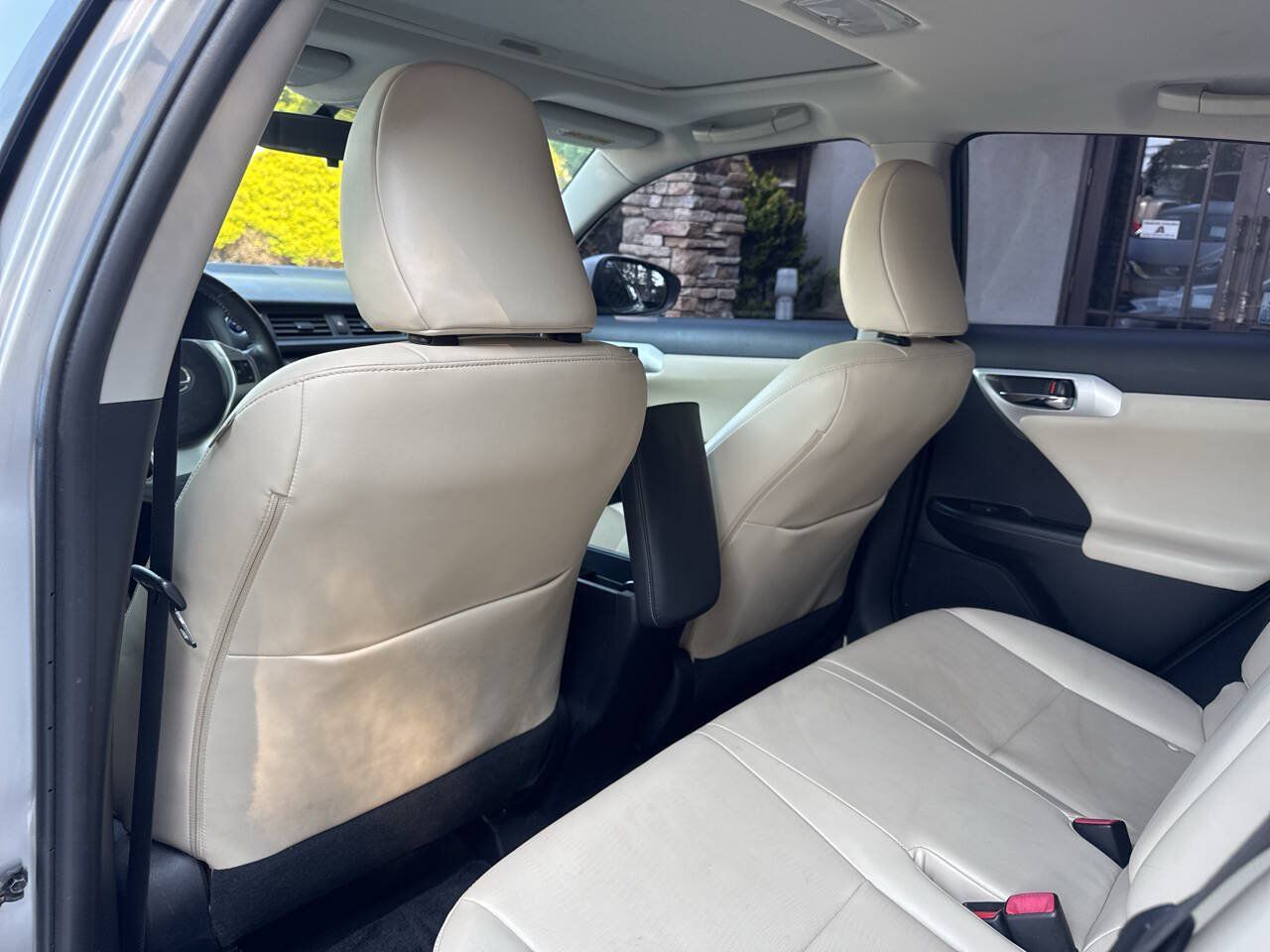 Used 2011 Lexus CT 200h Premium FWD image 13