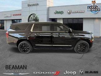 Used 2023 GMC Yukon XL SLT AWD/4WD video 1
