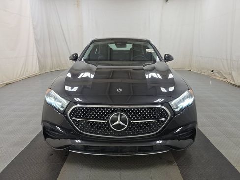 Used 2025 Mercedes-Benz E 350 4MATIC Sedan w/ MBUS Superscreen Package image 2