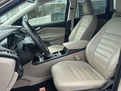 Used 2018 Ford Escape Titanium w/ Ford Safe & Smart Package image 10