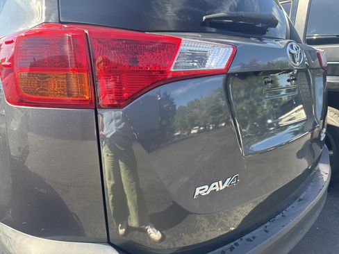 Used 2013 Toyota RAV4 XLE image 7
